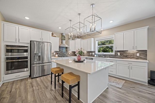 7228 Auburn Lane, Inver Grove Heights, MN 55077