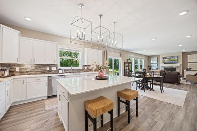 7228 Auburn Lane, Inver Grove Heights, MN 55077