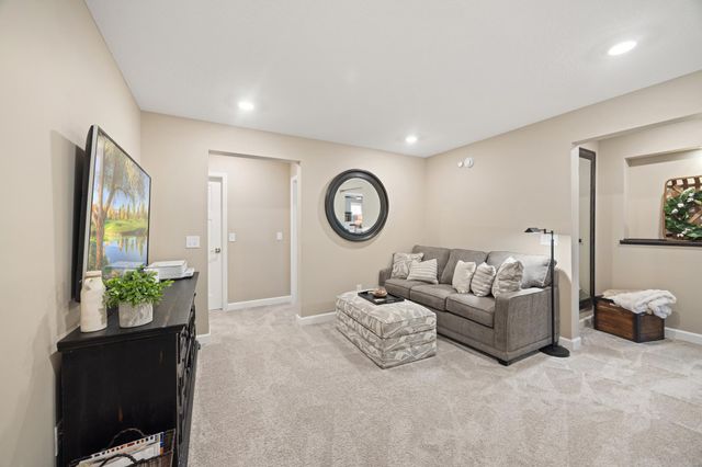 7228 Auburn Lane, Inver Grove Heights, MN 55077