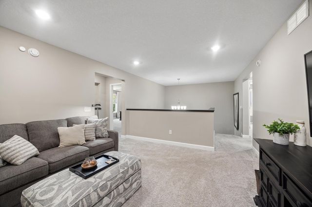 7228 Auburn Lane, Inver Grove Heights, MN 55077