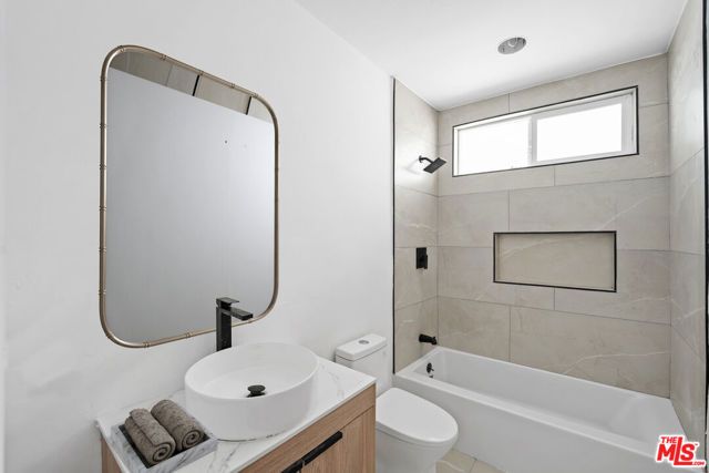 733 N Hayworth Avenue 4, Los Angeles, CA 90046
