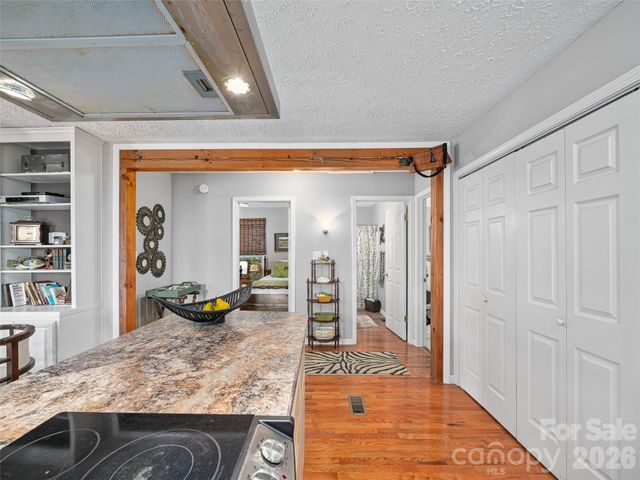 120 Wintergreen Patch Lane, Burnsville, NC 28714