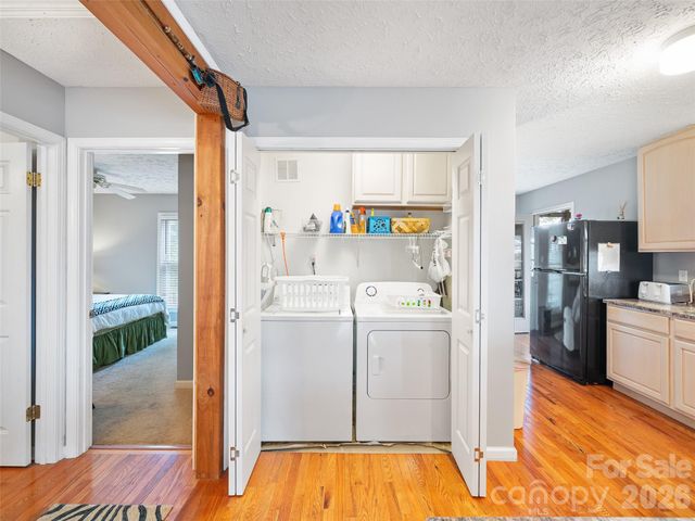 120 Wintergreen Patch Lane, Burnsville, NC 28714