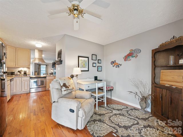 120 Wintergreen Patch Lane, Burnsville, NC 28714