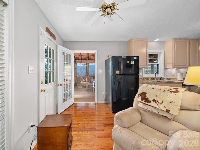 120 Wintergreen Patch Lane, Burnsville, NC 28714