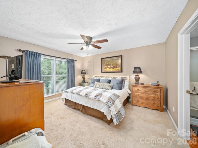 120 Wintergreen Patch Lane, Burnsville, NC 28714