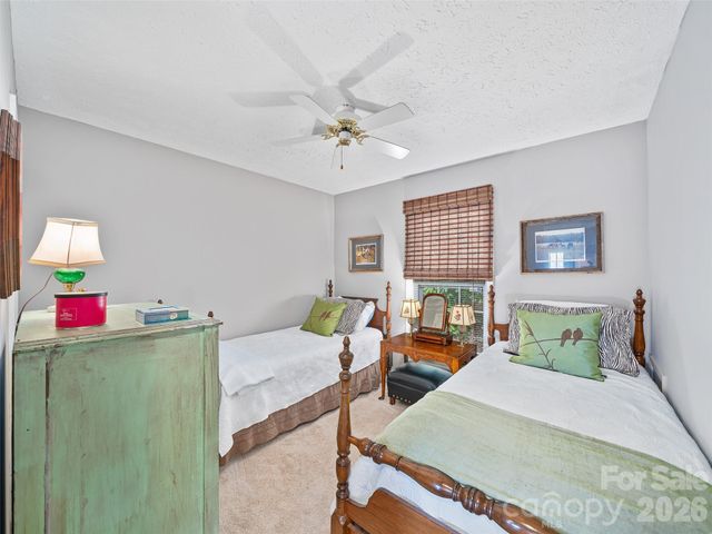 120 Wintergreen Patch Lane, Burnsville, NC 28714