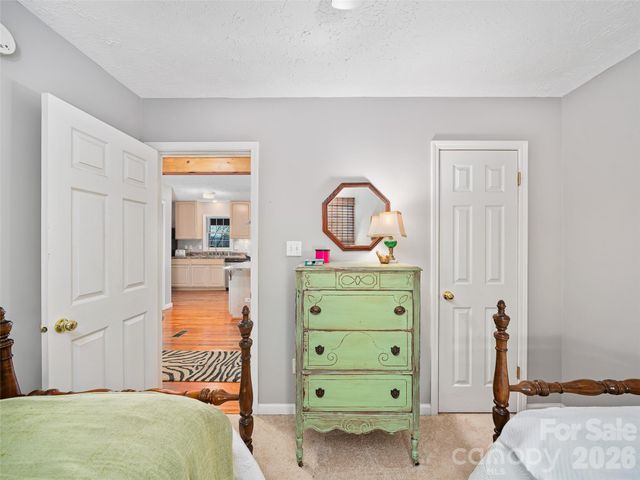 120 Wintergreen Patch Lane, Burnsville, NC 28714