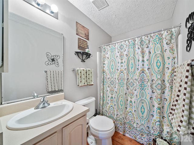 120 Wintergreen Patch Lane, Burnsville, NC 28714