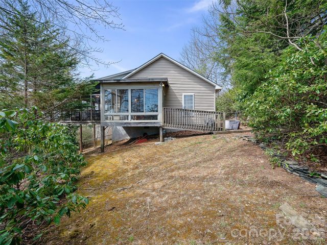 120 Wintergreen Patch Lane, Burnsville, NC 28714