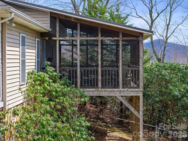 120 Wintergreen Patch Lane, Burnsville, NC 28714