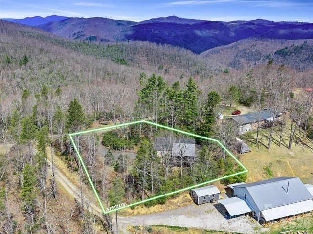 120 Wintergreen Patch Lane, Burnsville, NC 28714