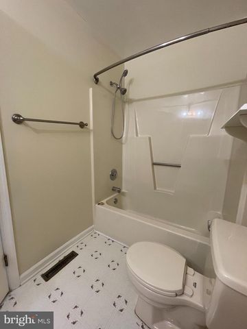 405 WINDSOR RIDGE CT, Fredericksburg, VA 22405