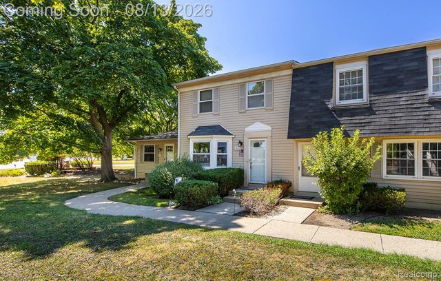 104 Lake Village Drive, Walled Lake, MI 48390
