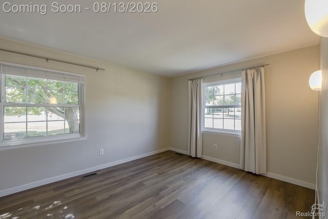 104 Lake Village Drive, Walled Lake, MI 48390