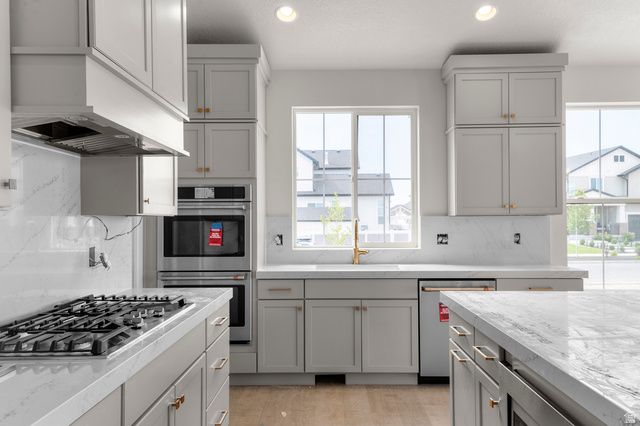 11718 S HALLS CREEK RD, Draper, UT 84020