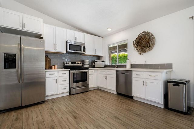 54621 Avenida Juarez, La Quinta, CA 92253