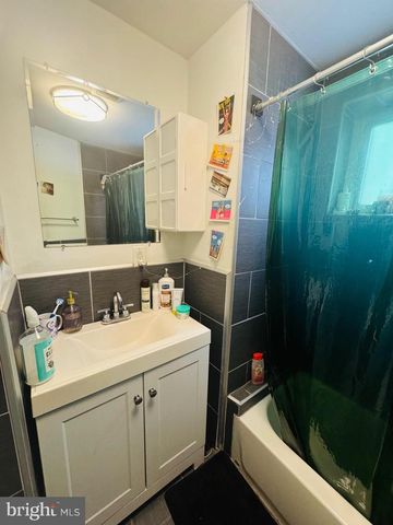 1524 FONTAIN ST, Philadelphia, PA 19121