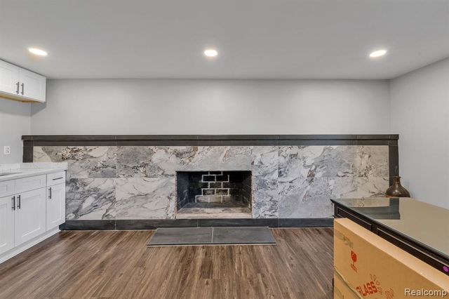9498 Bassett Street, Livonia, MI 48150
