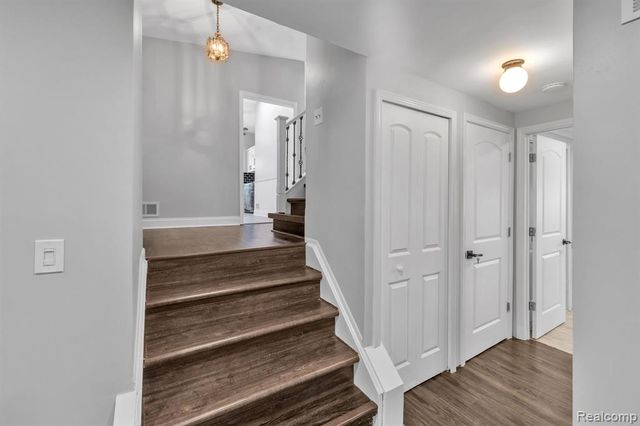 9498 Bassett Street, Livonia, MI 48150