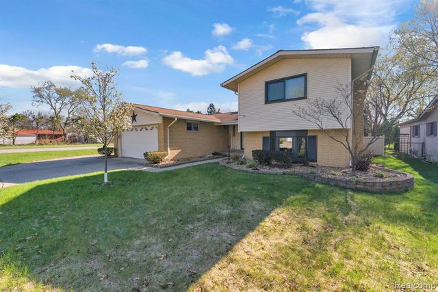 9498 Bassett Street, Livonia, MI 48150