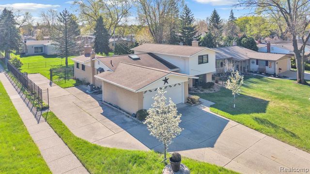 9498 Bassett Street, Livonia, MI 48150