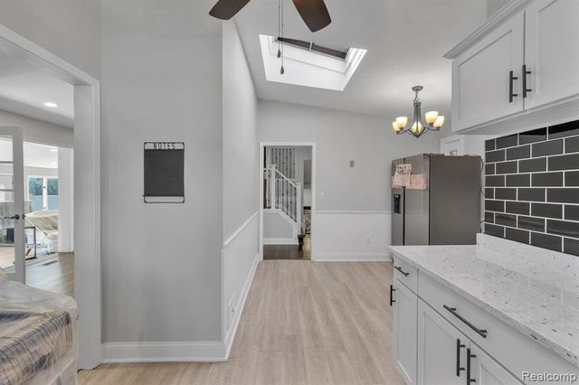 9498 Bassett Street, Livonia, MI 48150