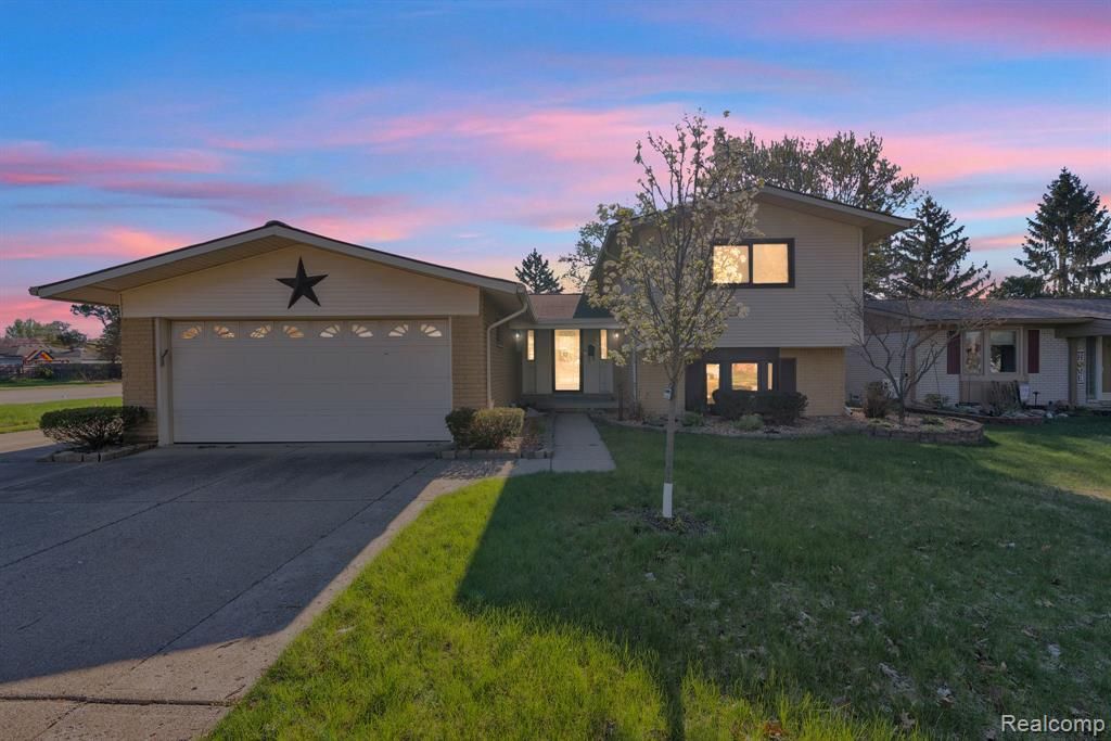 9498 Bassett Street, Livonia, MI 48150