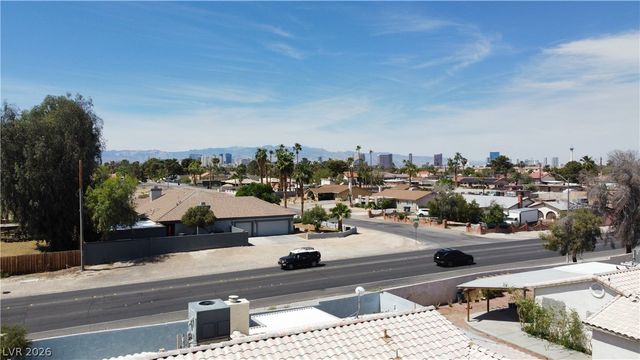 5222 Mandalay Springs Drive 201, Las Vegas, NV 89120
