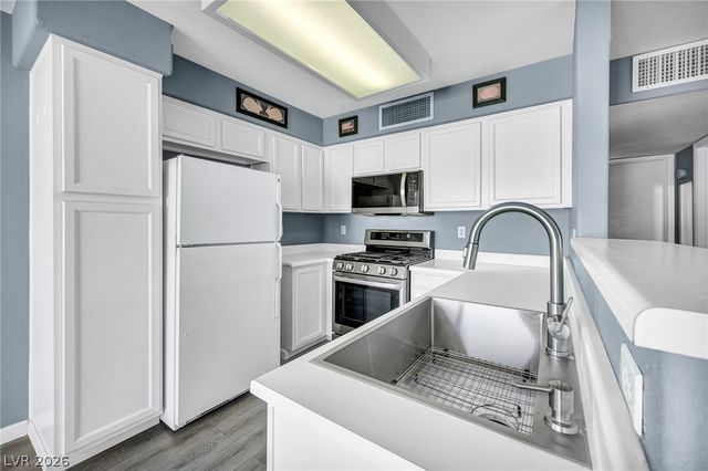 5222 Mandalay Springs Drive 201, Las Vegas, NV 89120