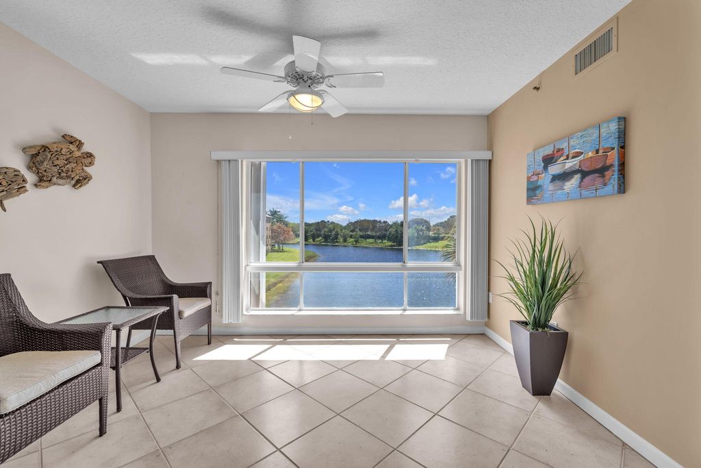 5842 Crystal Shores Drive 302, Boynton Beach, FL 33437
