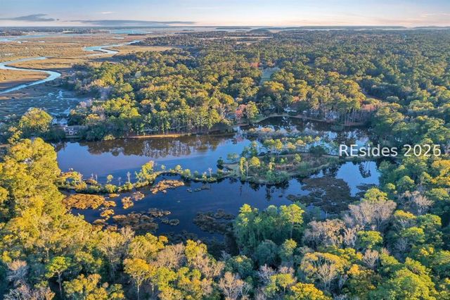 5 Fairlawn Ct, Hilton Head Island, SC 29926