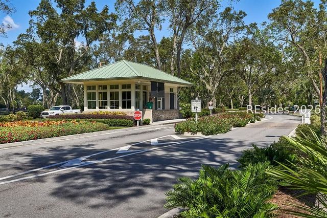 5 Fairlawn Ct, Hilton Head Island, SC 29926
