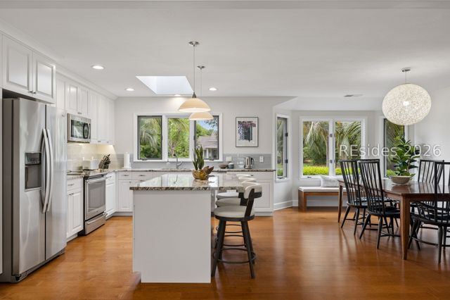 5 Fairlawn Ct, Hilton Head Island, SC 29926