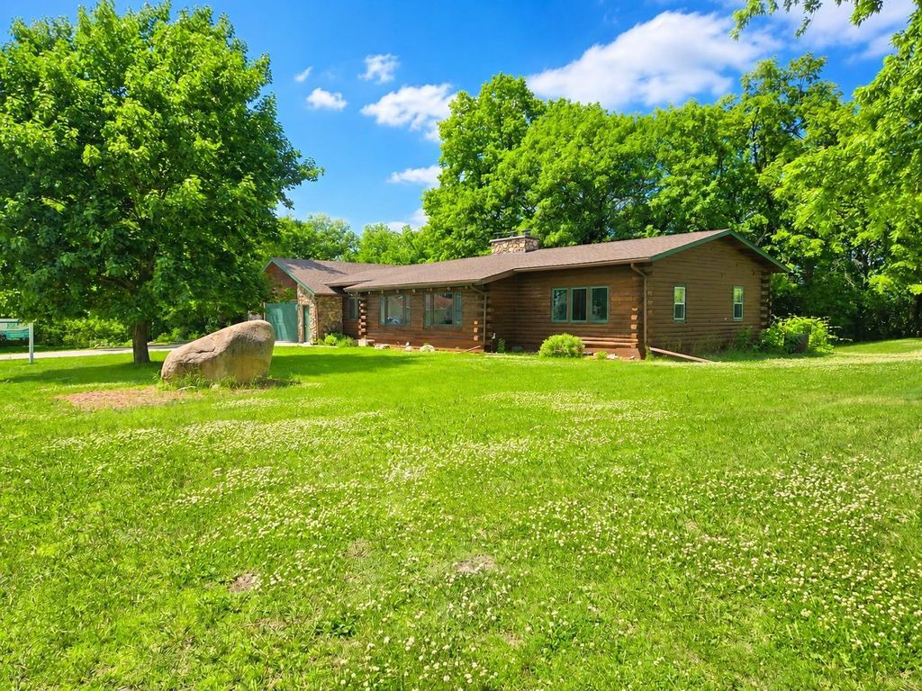 830 W Church Street, Belle Plaine, MN 56011 — exterior