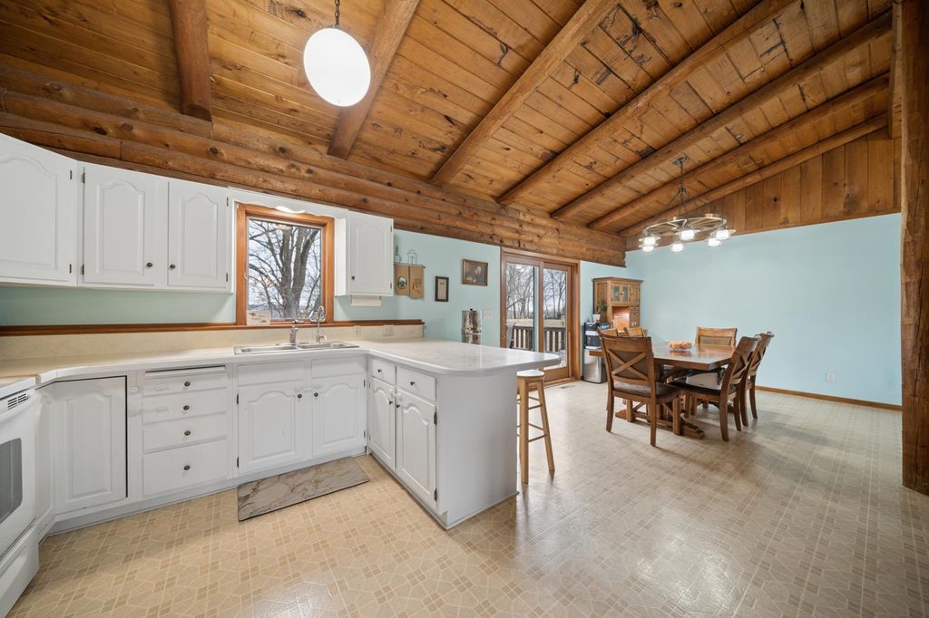 830 W Church Street, Belle Plaine, MN 56011 — photo 4
