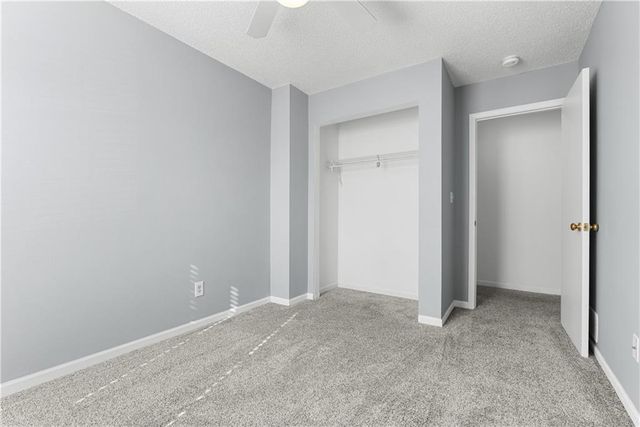 6020 NE Moonstone Drive, Lee's Summit, MO 64064