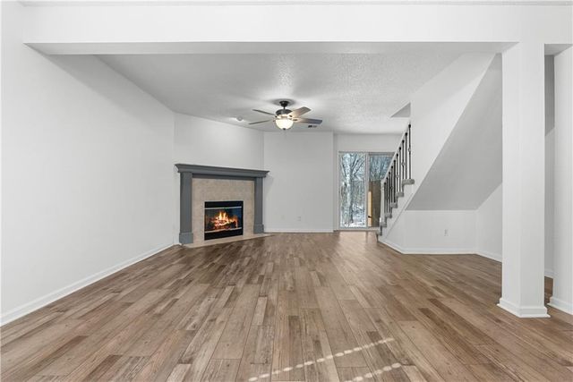 6020 NE Moonstone Drive, Lee's Summit, MO 64064