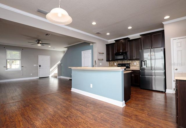 8639 TURNSTONE SHORE LANE, Riverview, FL 33578