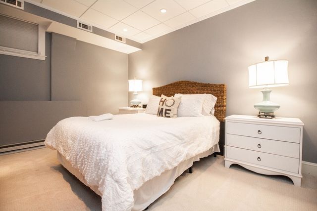 1253 Beacon St 4BB, Brookline, MA 02446