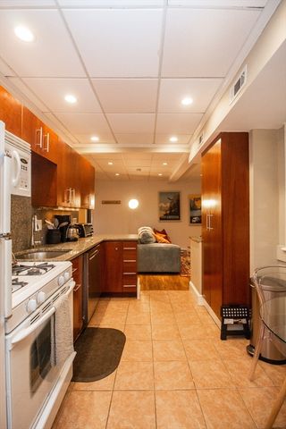 1253 Beacon St 4BB, Brookline, MA 02446