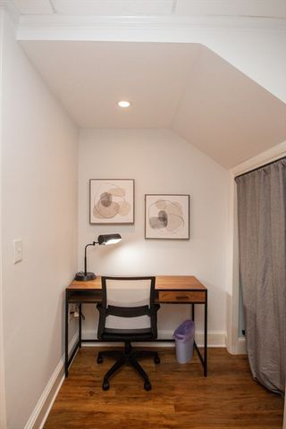 1253 Beacon St 4BB, Brookline, MA 02446