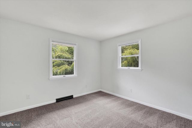4865 FAKE RD, York, PA 17406