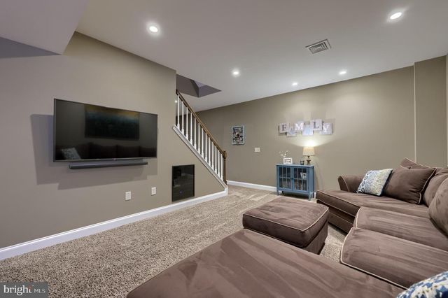 122 ROYAL HORSE WAY, Reinholds, PA 17569