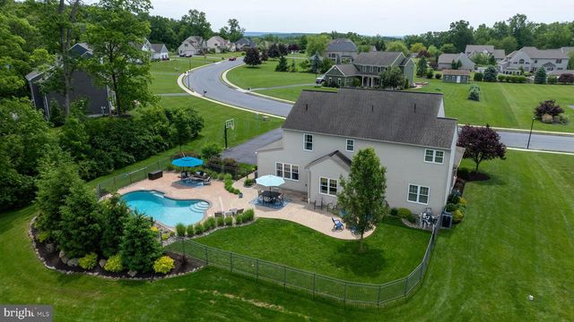 122 ROYAL HORSE WAY, Reinholds, PA 17569