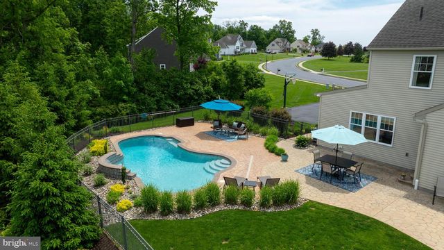 122 ROYAL HORSE WAY, Reinholds, PA 17569