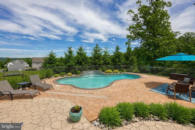 122 ROYAL HORSE WAY, Reinholds, PA 17569