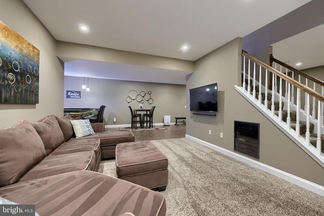 122 ROYAL HORSE WAY, Reinholds, PA 17569