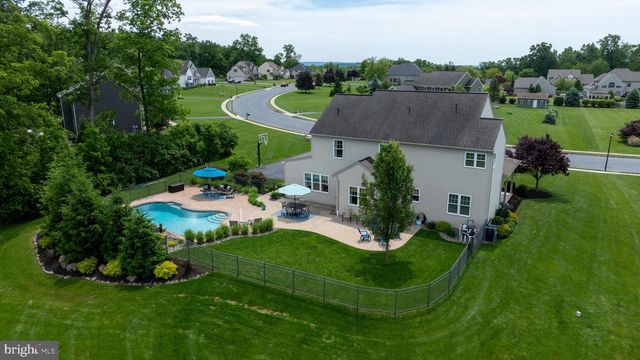 122 ROYAL HORSE WAY, Reinholds, PA 17569