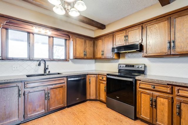 8100 S Hillside, Haysville, KS 67060